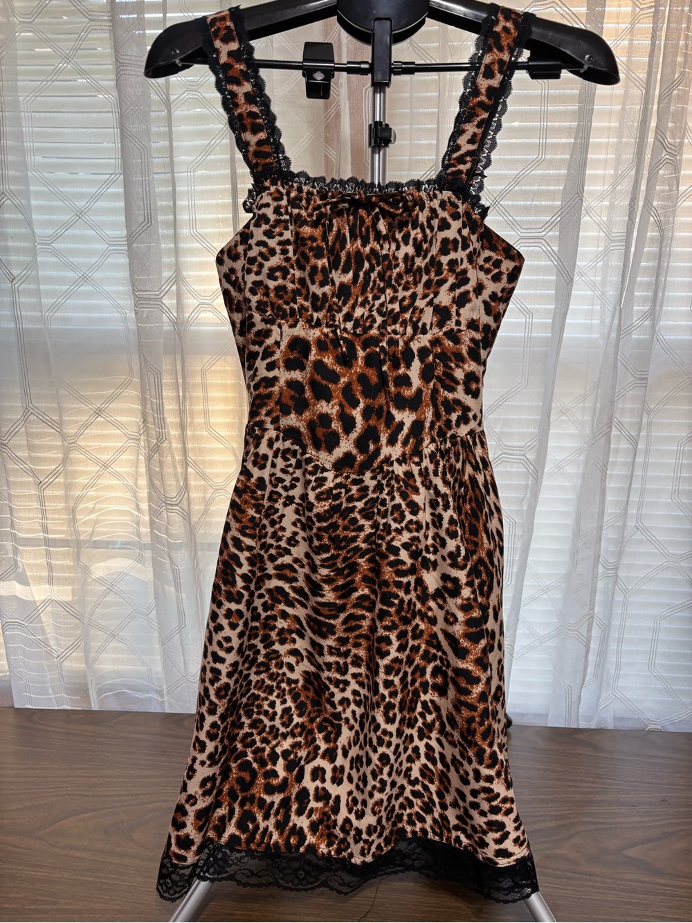 Wispy Waves LLeopard Print Slip Dress w/ Black Lace Trim 34”L 17 p2p stretchy